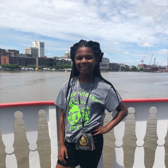 Meet your Posher, Hallr - Picture 1 of 1